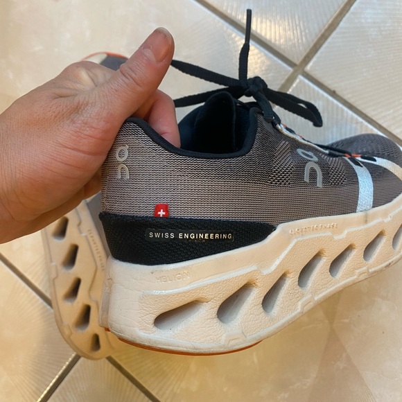 On Running Women’s Athletic Shoes with Red/Orange Accents - Picture 5 of 11